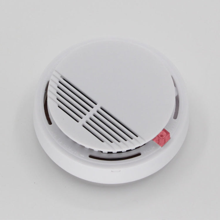 SS-168 First Alert Battery-Operated Fire Smoke Alarm Detector SS-168 First Alert Battery-Operated Fire Smoke Alarm Detector